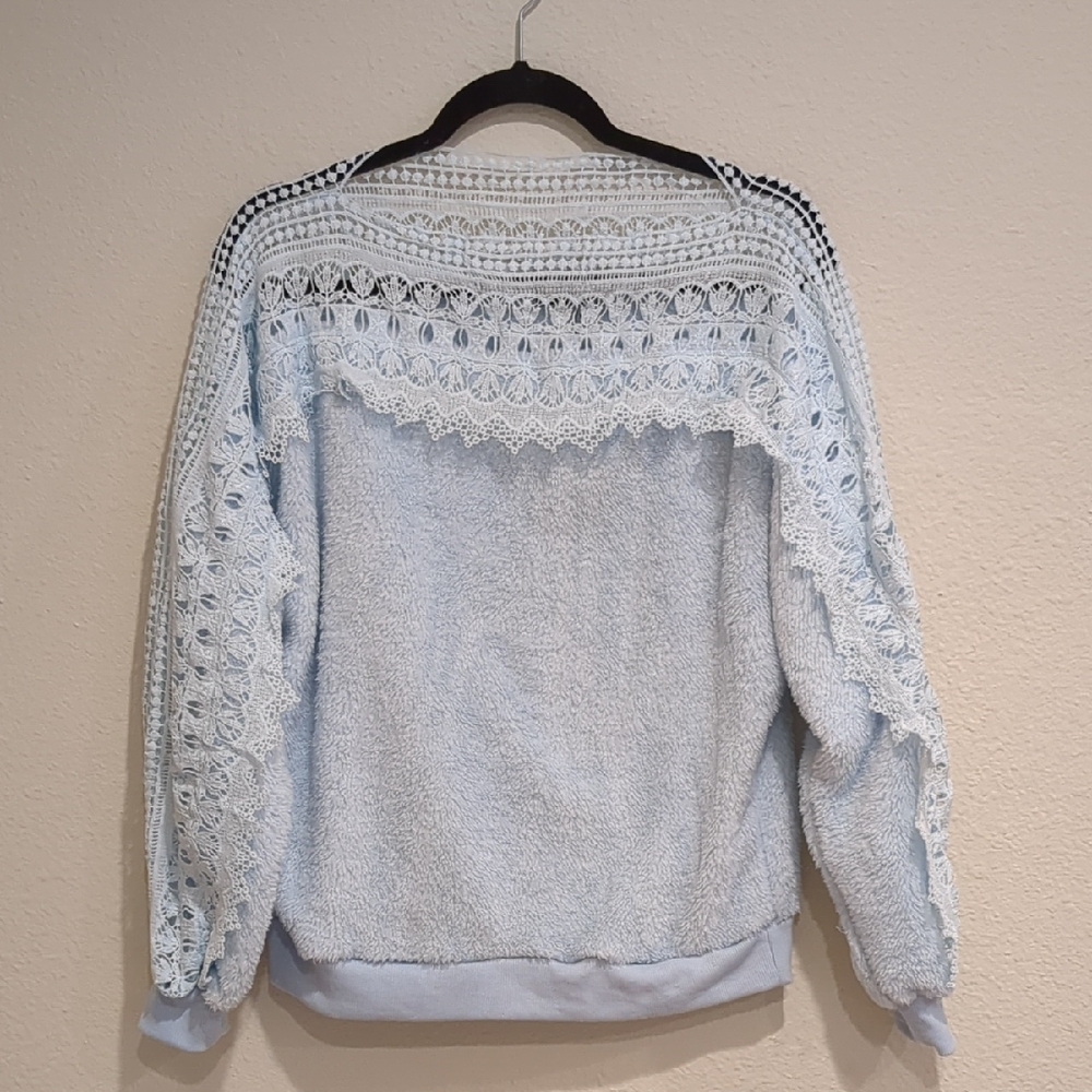 Sheily Blue Fuzzy Sweater With Lace Trim Size Medium NWT